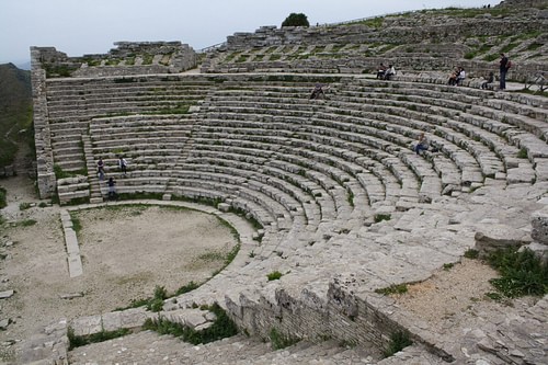greek contributions to theater