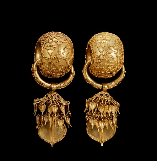 Gold Earring Ornaments At the Bomundong Double Burial in Gyeongju and the ones in Geumjochong Tomb in Yangsan excavation Silla the Golden Kingdom of Korea