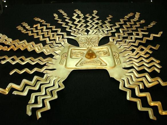 Máscara de Sol de Ouro Inca (Andrew Howe)