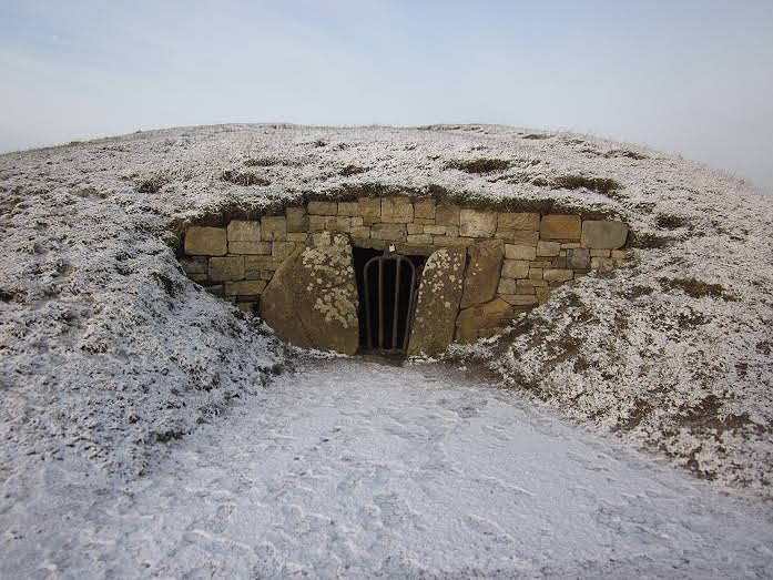Mound of the Hostages, Hill of Tara ()