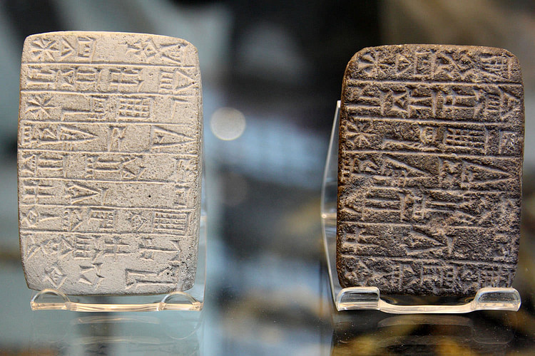 Comprimidos cuneiformes em sumério (David Morgan-Mar)