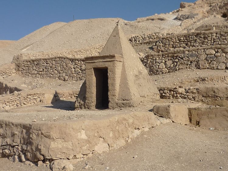 Worker's Tomb, Deir el-Medina (Rémih)