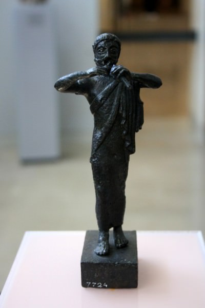 Estatuilla de jugador de bronce Aulos