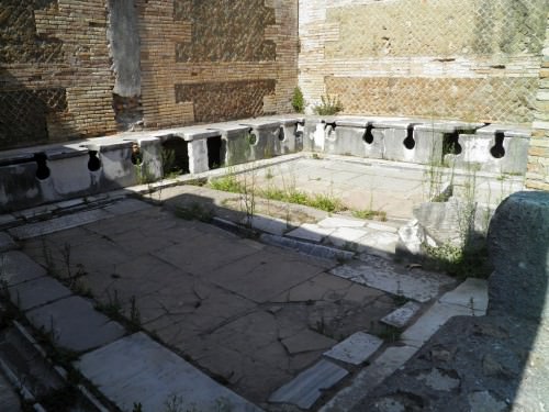 Latrina romana, Ostia