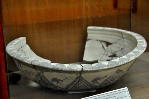 Plato de cerámica del período Uruk