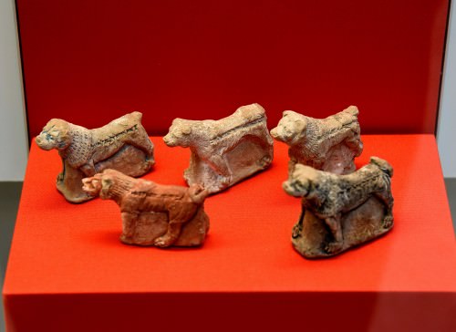 Cães de Argila Modelo de Nínive