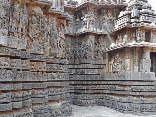 Templo de Hoysaleswara en Halebidu