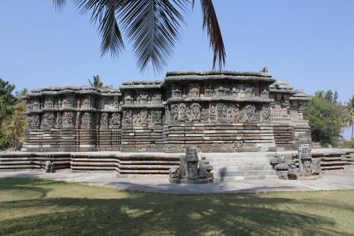 Templo de Kedareshwara en Halebidu