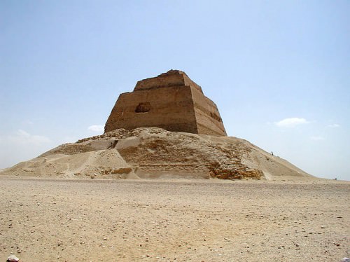 Pirâmide de Meidum