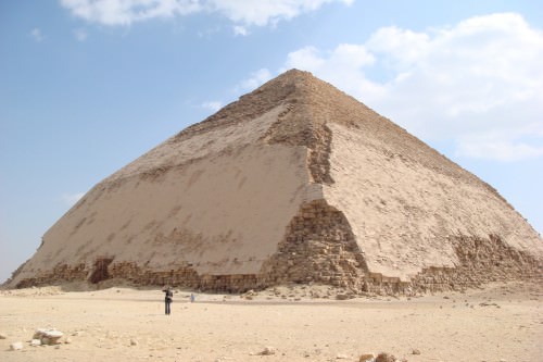 Pirâmide Curvada