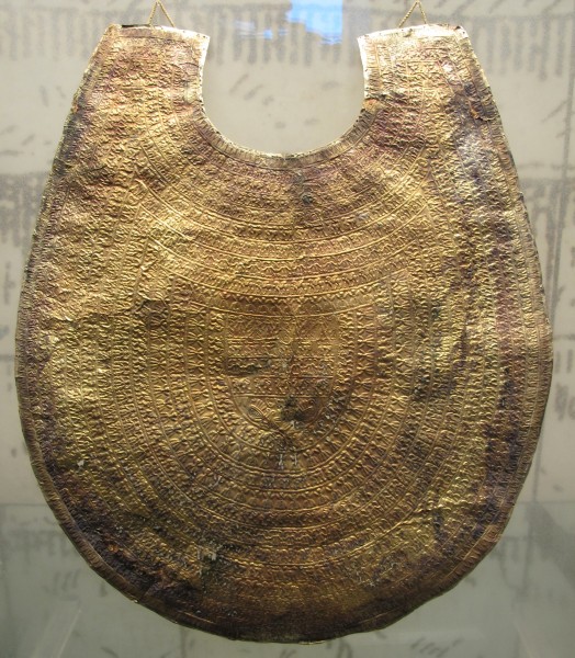 Pettorale etrusco d'oro